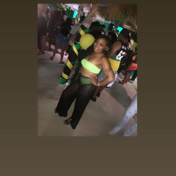 Meet your Posher, Leesh - Picture 1 of 1